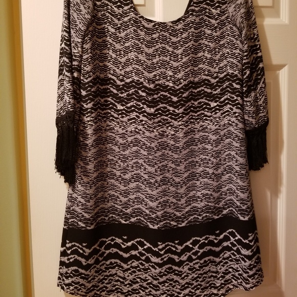 KAREN KANE B&W DRESS/TUNIC - Picture 3 of 4